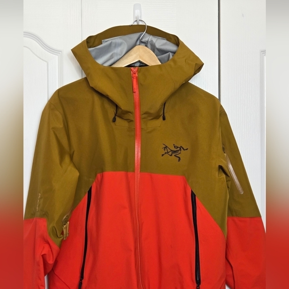Arc'teryx Gore Tex RUSH Jacket - Picture 2 of 14